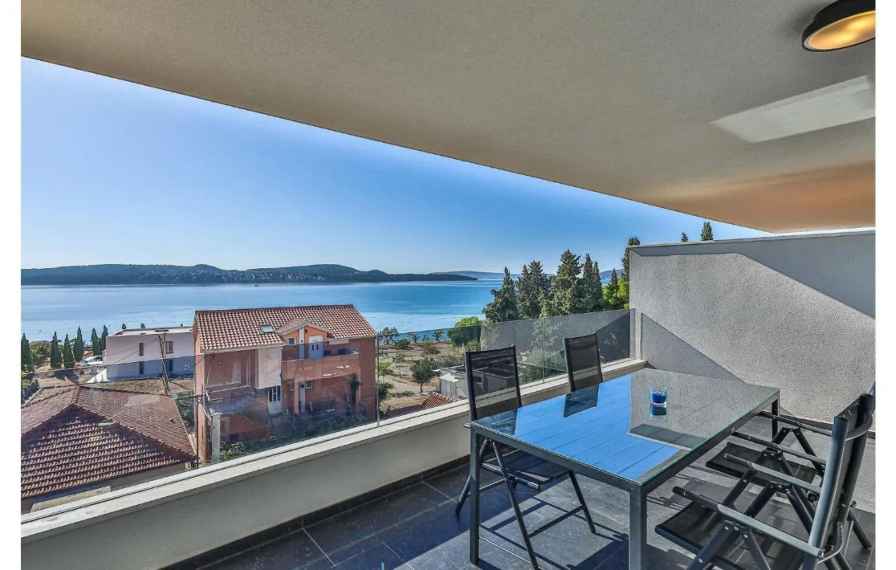2 Bedroom Beautiful Apartment In Seget Donji Trogir