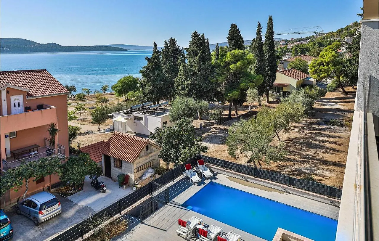 2 Bedroom Beautiful Apartment In Seget Donji Trogir